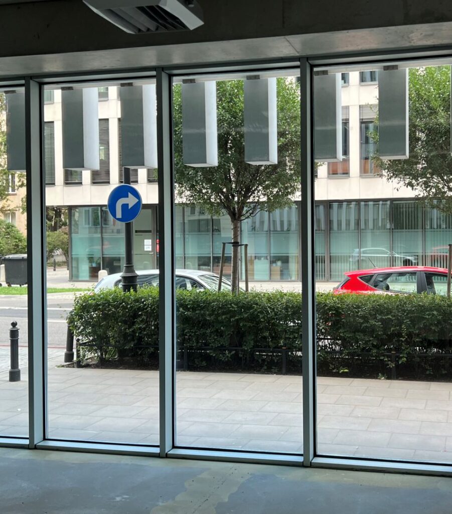 2022.09.03-Folie-antywlamaniowe-1-unsmushed